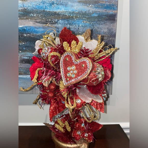 Valentine’s Day Floral Topiary Tree - Picture 6 of 8